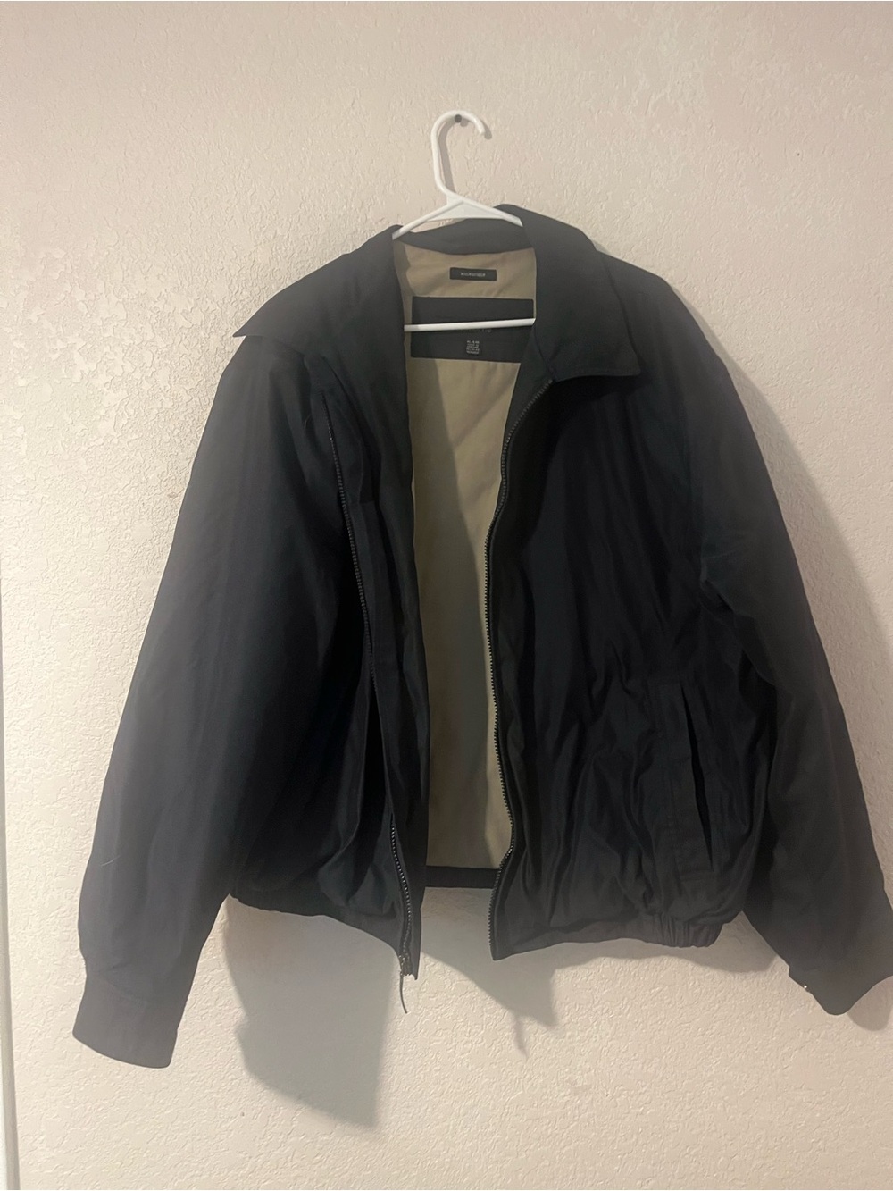 Men’s Claiborne Black Bomber Jacket with Beige Lining Size XL